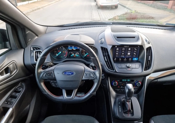 Ford Kuga cena 109899 przebieg: 70000, rok produkcji 2019 z Sosnowiec małe 596